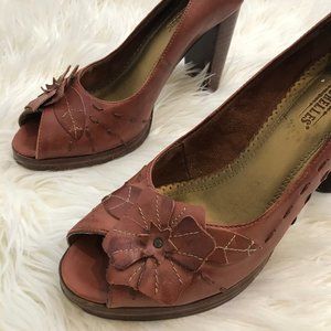 COVID-19 SALE...Seychelles Leather Heels